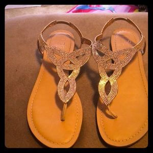 Flat sandals
